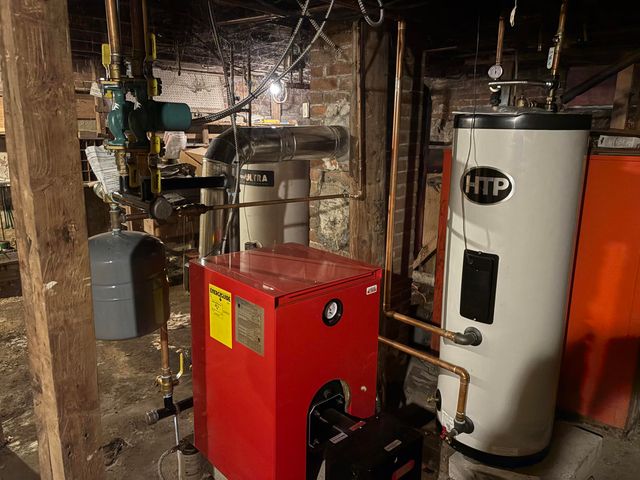 194 Charles Street, Lyndon, VT 05851