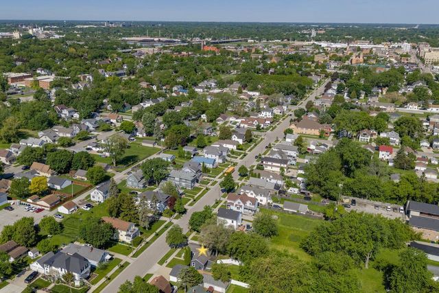 1179 DOTY STREET, Green Bay, WI 54301