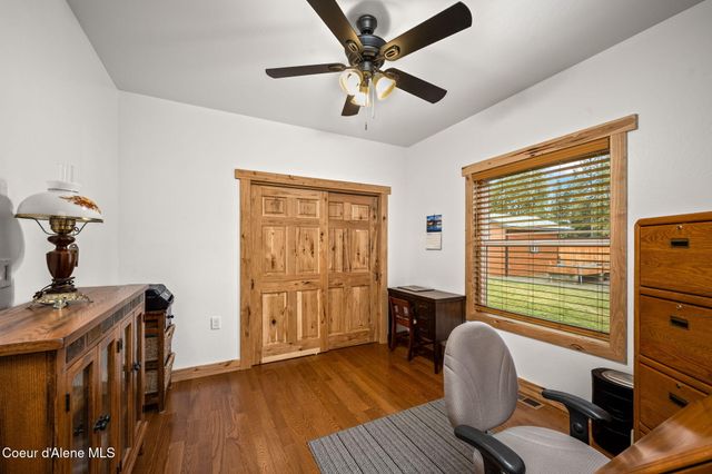 86 Nuthatch LN, Moyie Springs, ID 83845