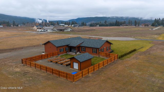 86 Nuthatch LN, Moyie Springs, ID 83845