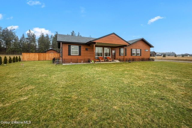 86 Nuthatch LN, Moyie Springs, ID 83845