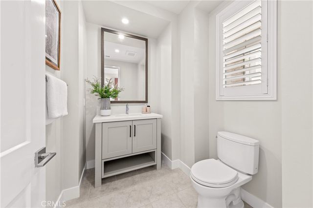147 Fairgreen, Irvine, CA 92618