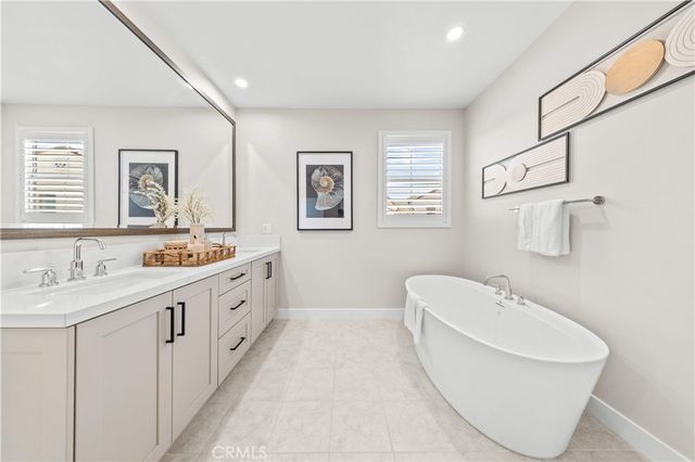 147 Fairgreen, Irvine, CA 92618