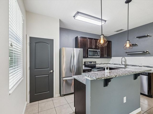 11525 SOUTHERN CREEK DRIVE, Gibsonton, FL 33534