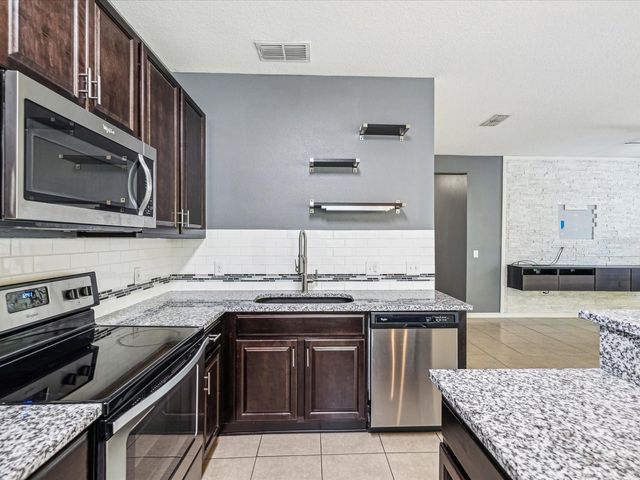 11525 SOUTHERN CREEK DRIVE, Gibsonton, FL 33534