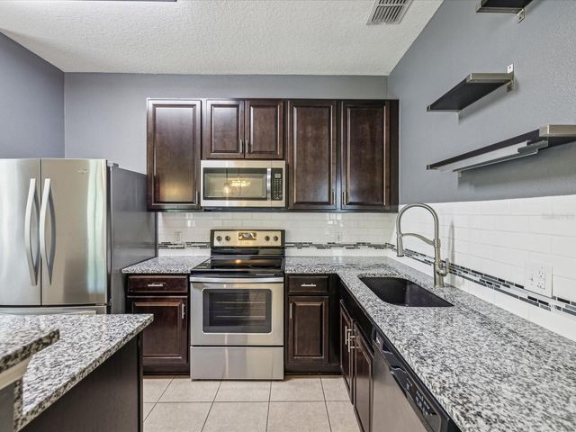 11525 SOUTHERN CREEK DRIVE, Gibsonton, FL 33534