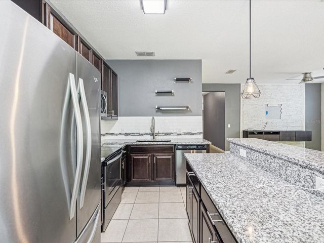 11525 SOUTHERN CREEK DRIVE, Gibsonton, FL 33534