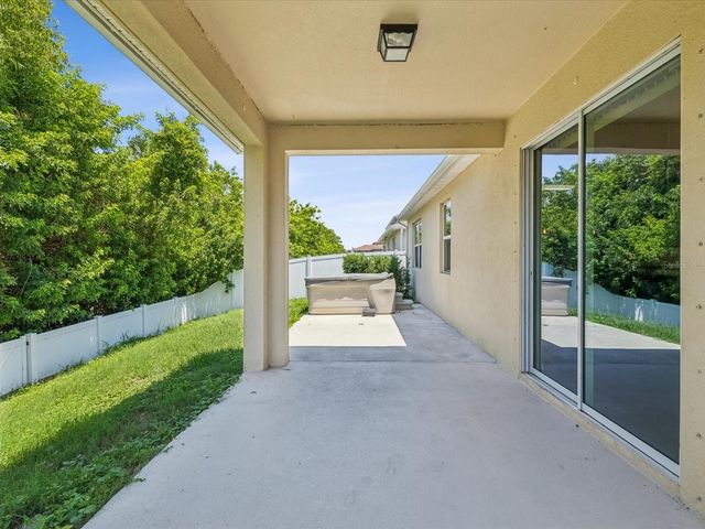 11525 SOUTHERN CREEK DRIVE, Gibsonton, FL 33534