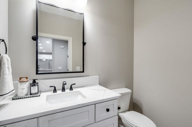 1613 W Rockhill Pl, Andover, KS 67002