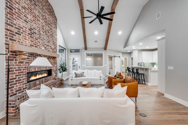 1613 W Rockhill Pl, Andover, KS 67002