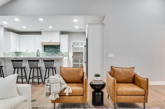 1613 W Rockhill Pl, Andover, KS 67002