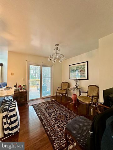 6046 JOUST LN, Alexandria, VA 22315