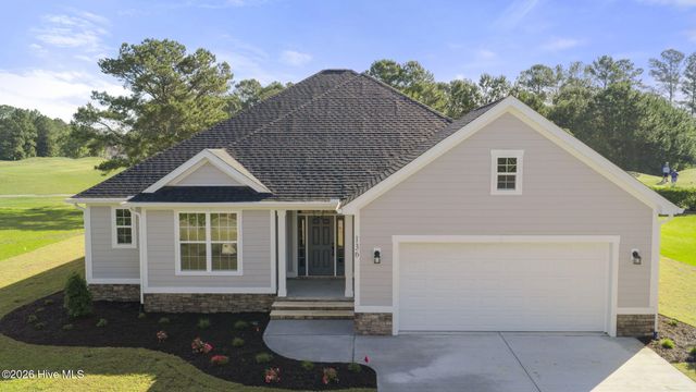 136 S Middleton Drive NW, Calabash, NC 28467