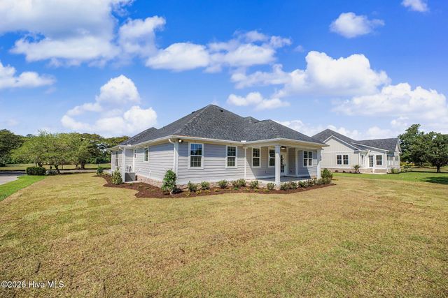 136 S Middleton Drive NW, Calabash, NC 28467