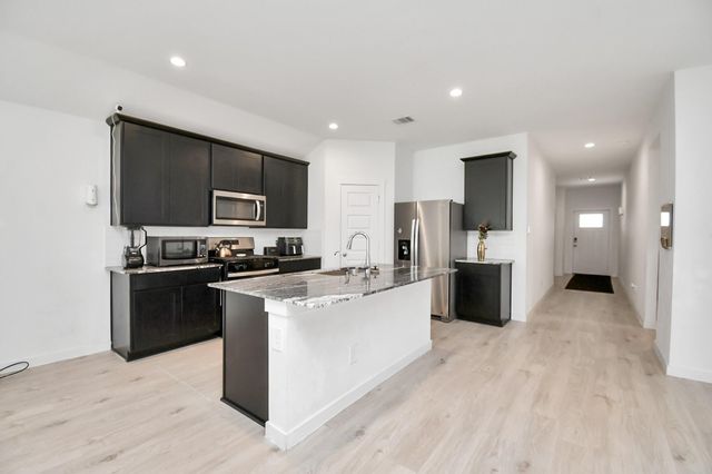 1674 Westway Drive, Fresno, TX 77545