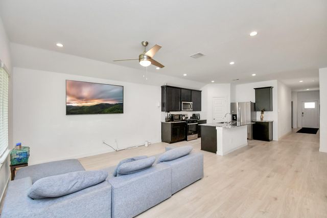 1674 Westway Drive, Fresno, TX 77545