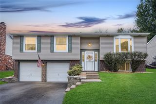 6574 Zupancic Dr, South Park, PA 15236