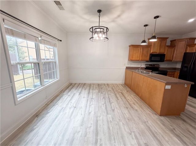 2559 Oakleaf Ridge, Lithonia, GA 30058