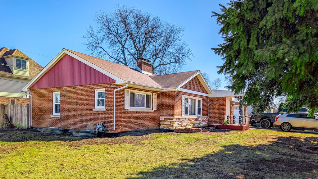 8005 Mobile Avenue, Burbank, IL 60459
