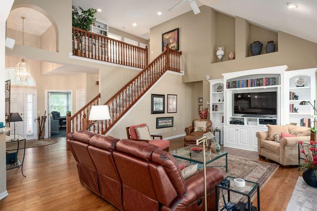 6218 Muirloch Court N, Dublin, OH 43017