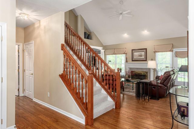 6218 Muirloch Court N, Dublin, OH 43017