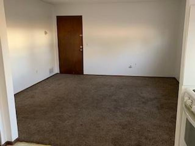 1107 57th Avenue N, Brooklyn Center, MN 55430