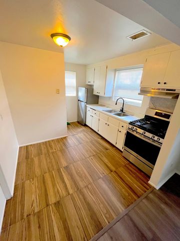 1107 57th Avenue N, Brooklyn Center, MN 55430