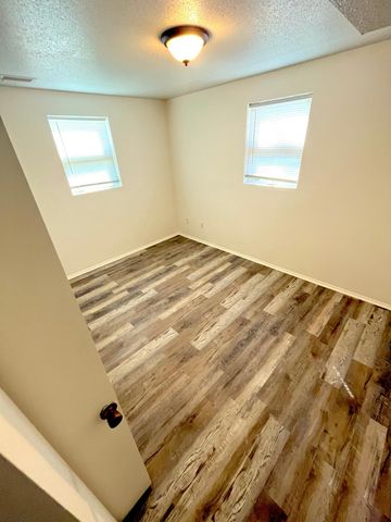 1107 57th Avenue N, Brooklyn Center, MN 55430