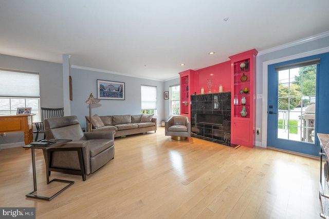 111 MERION AVE, West Conshohocken, PA 19428