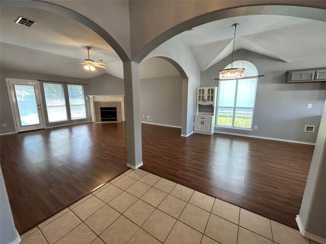 4133 Boulder Park Drive, Fort Worth, TX 76040