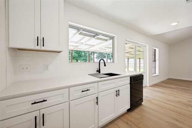 2014 Laurel Oaks Drive, Irving, TX 75060