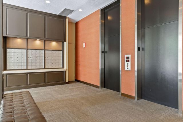 19 S 1st Street B202, Minneapolis, MN 55401