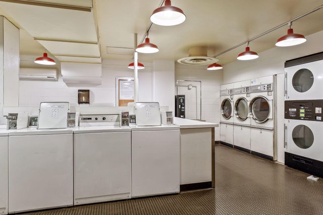 19 S 1st Street B202, Minneapolis, MN 55401