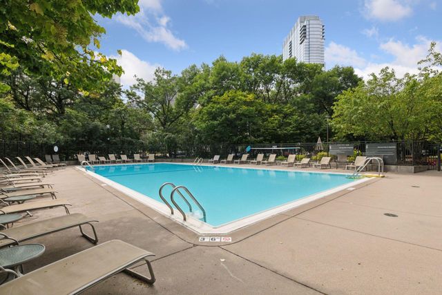 19 S 1st Street B202, Minneapolis, MN 55401