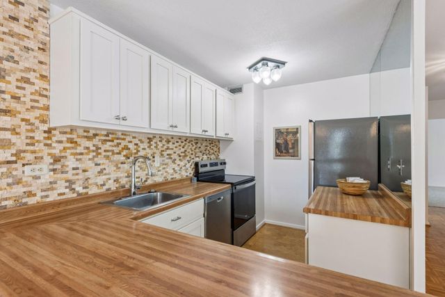 19 S 1st Street B202, Minneapolis, MN 55401