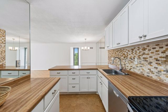 19 S 1st Street B202, Minneapolis, MN 55401