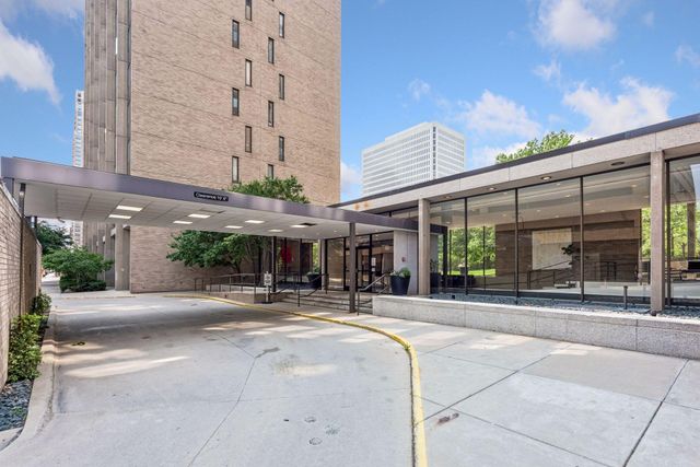 19 S 1st Street B202, Minneapolis, MN 55401
