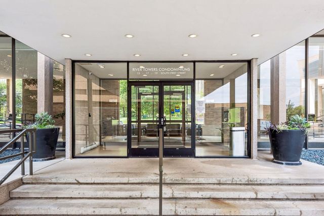 19 S 1st Street B202, Minneapolis, MN 55401