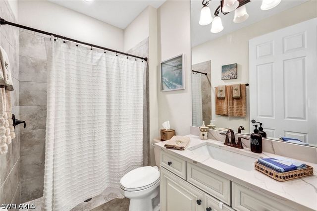 28691 Derry CT, Bonita Springs, FL 34135