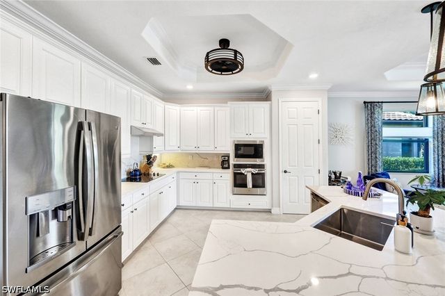 28691 Derry CT, Bonita Springs, FL 34135
