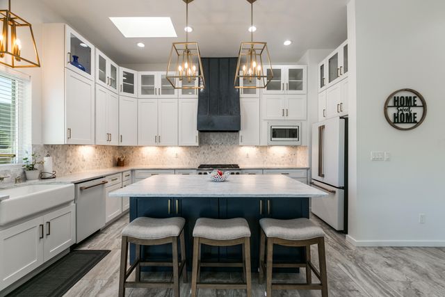 14 Basketweaver Court, Placitas, NM 87043