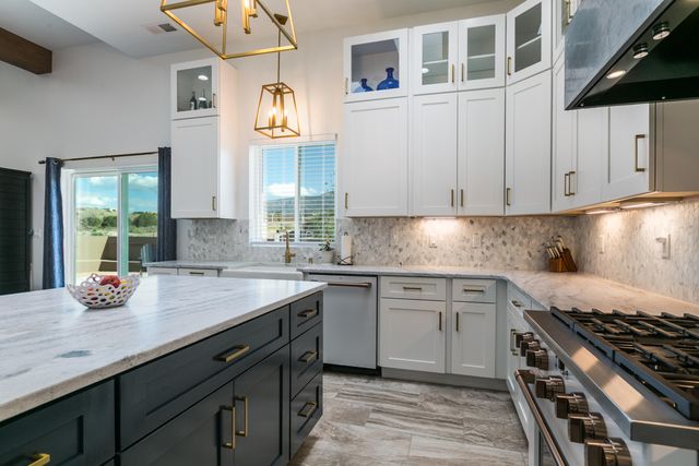 14 Basketweaver Court, Placitas, NM 87043