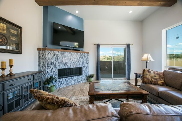 14 Basketweaver Court, Placitas, NM 87043