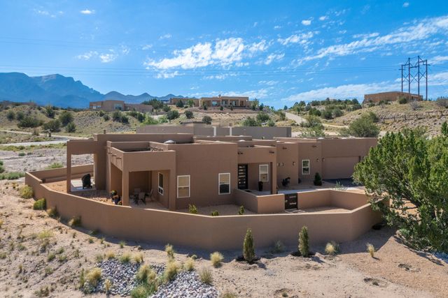 14 Basketweaver Court, Placitas, NM 87043