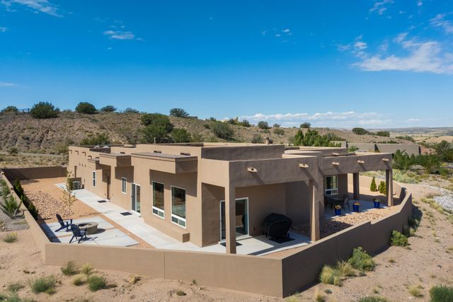 14 Basketweaver Court, Placitas, NM 87043