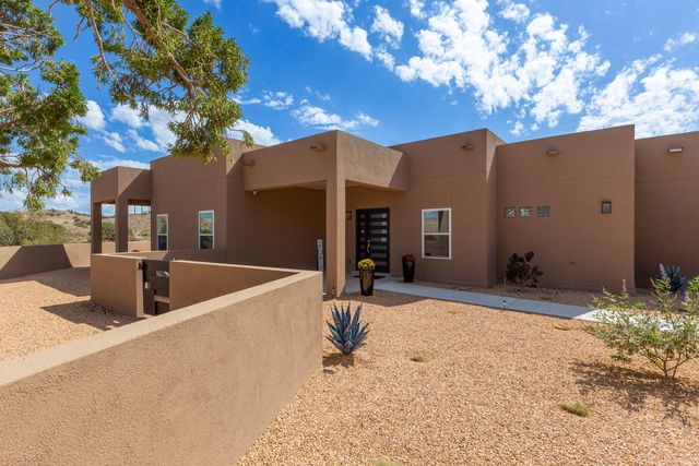 14 Basketweaver Court, Placitas, NM 87043
