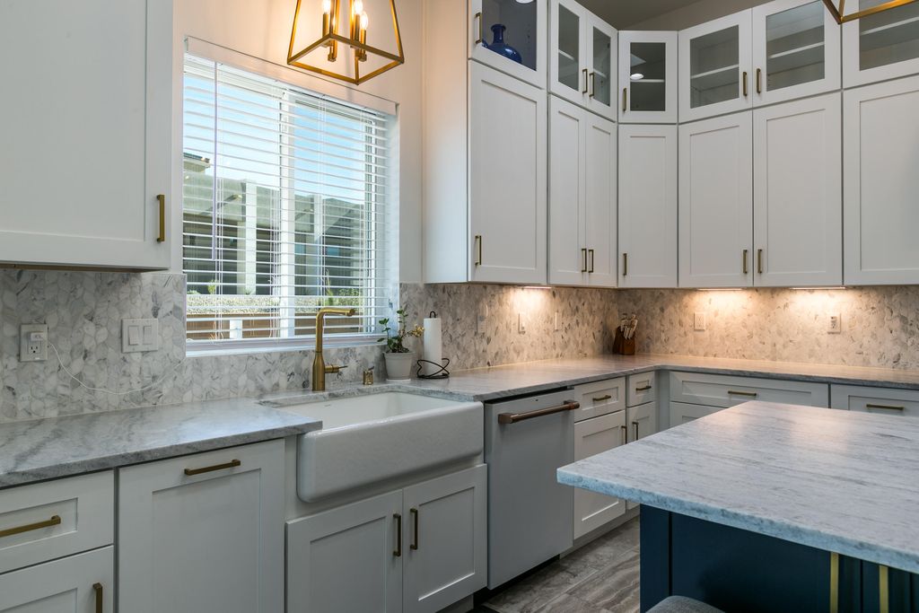 Image 13 of property listing at 14 Basketweaver Court, Placitas, NM 87043