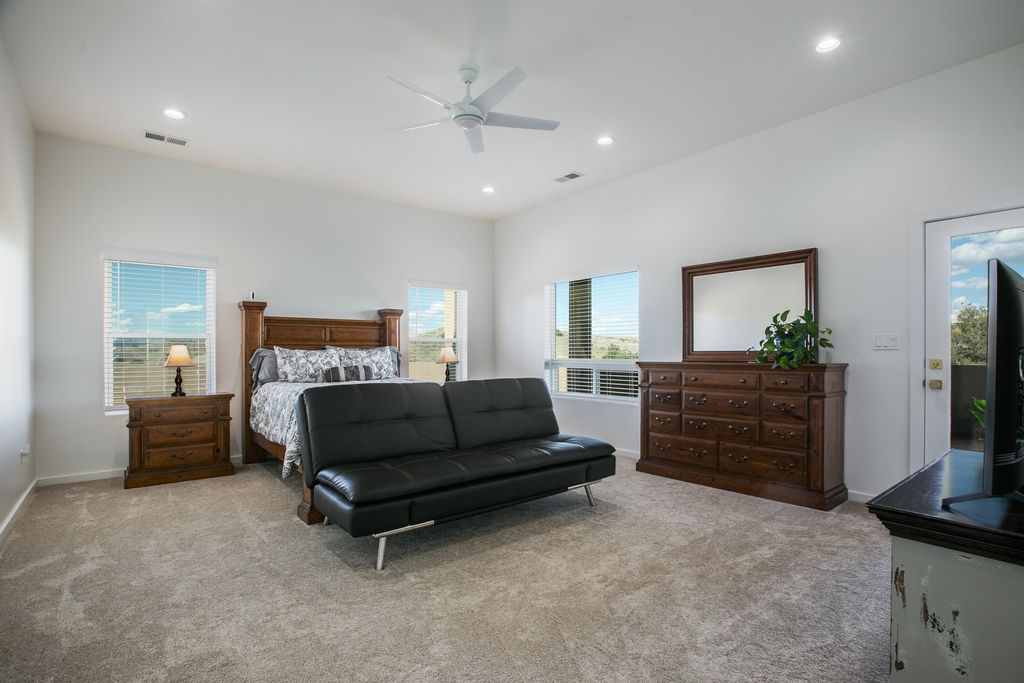 Image 25 of property listing at 14 Basketweaver Court, Placitas, NM 87043