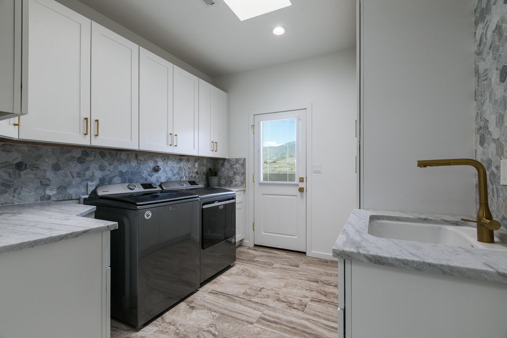 Image 41 of property listing at 14 Basketweaver Court, Placitas, NM 87043