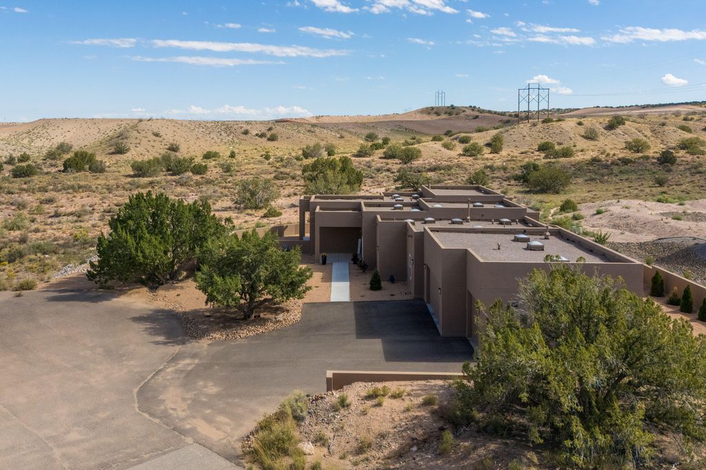 Image 51 of property listing at 14 Basketweaver Court, Placitas, NM 87043